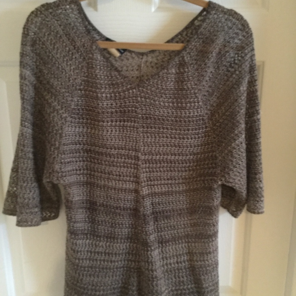Get this La Serissa Brown cover up top now.